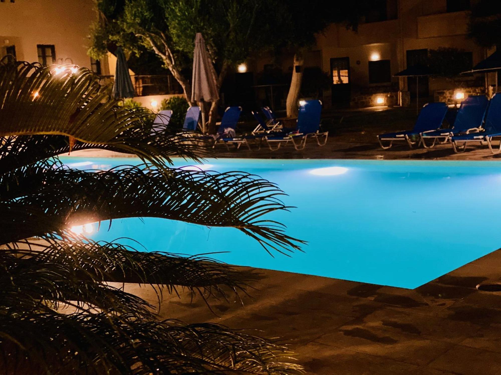 Creteco Hotel & Suites Gournes Gouvon Екстер'єр фото