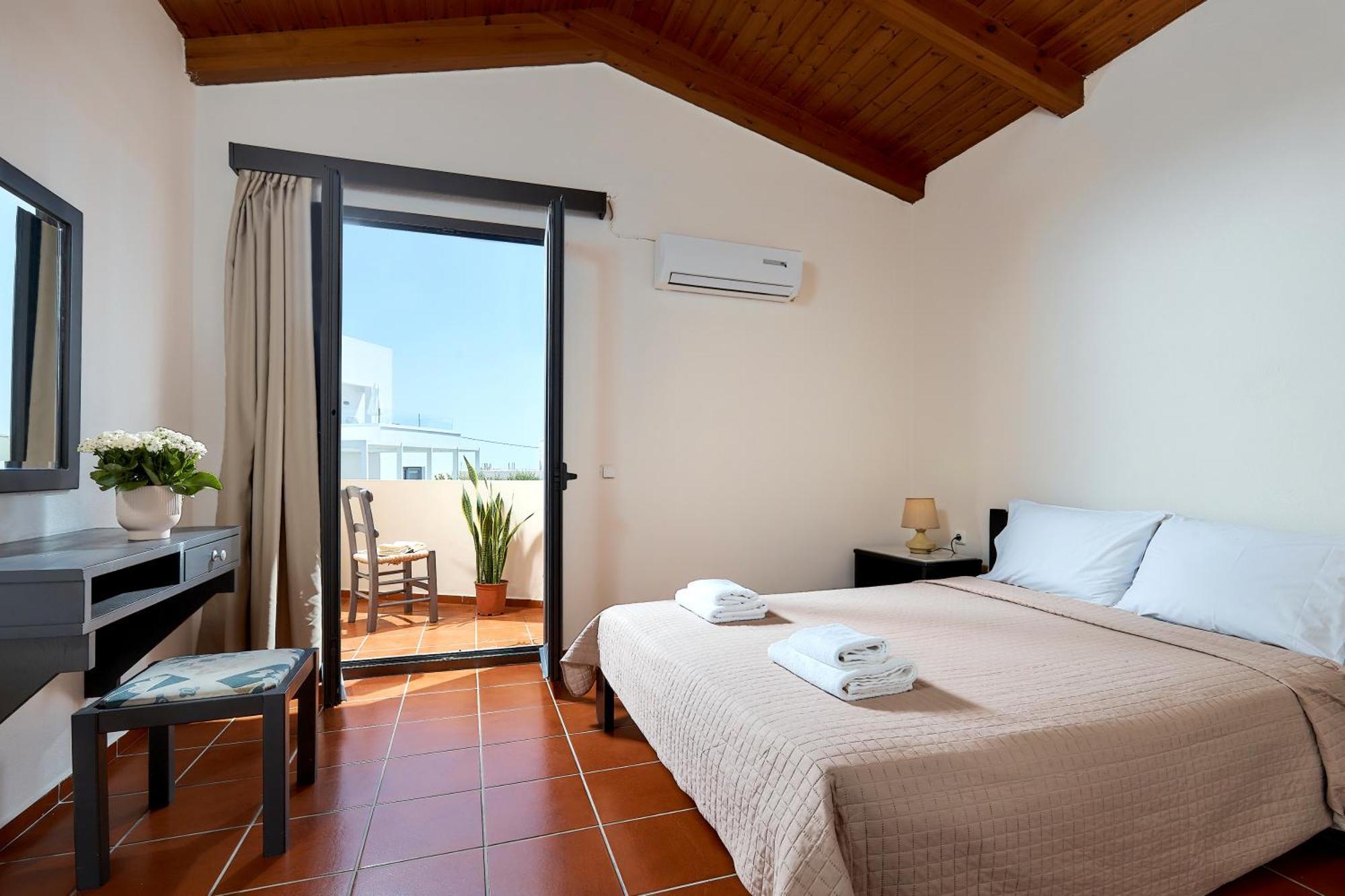 Creteco Hotel & Suites Gournes Gouvon Екстер'єр фото