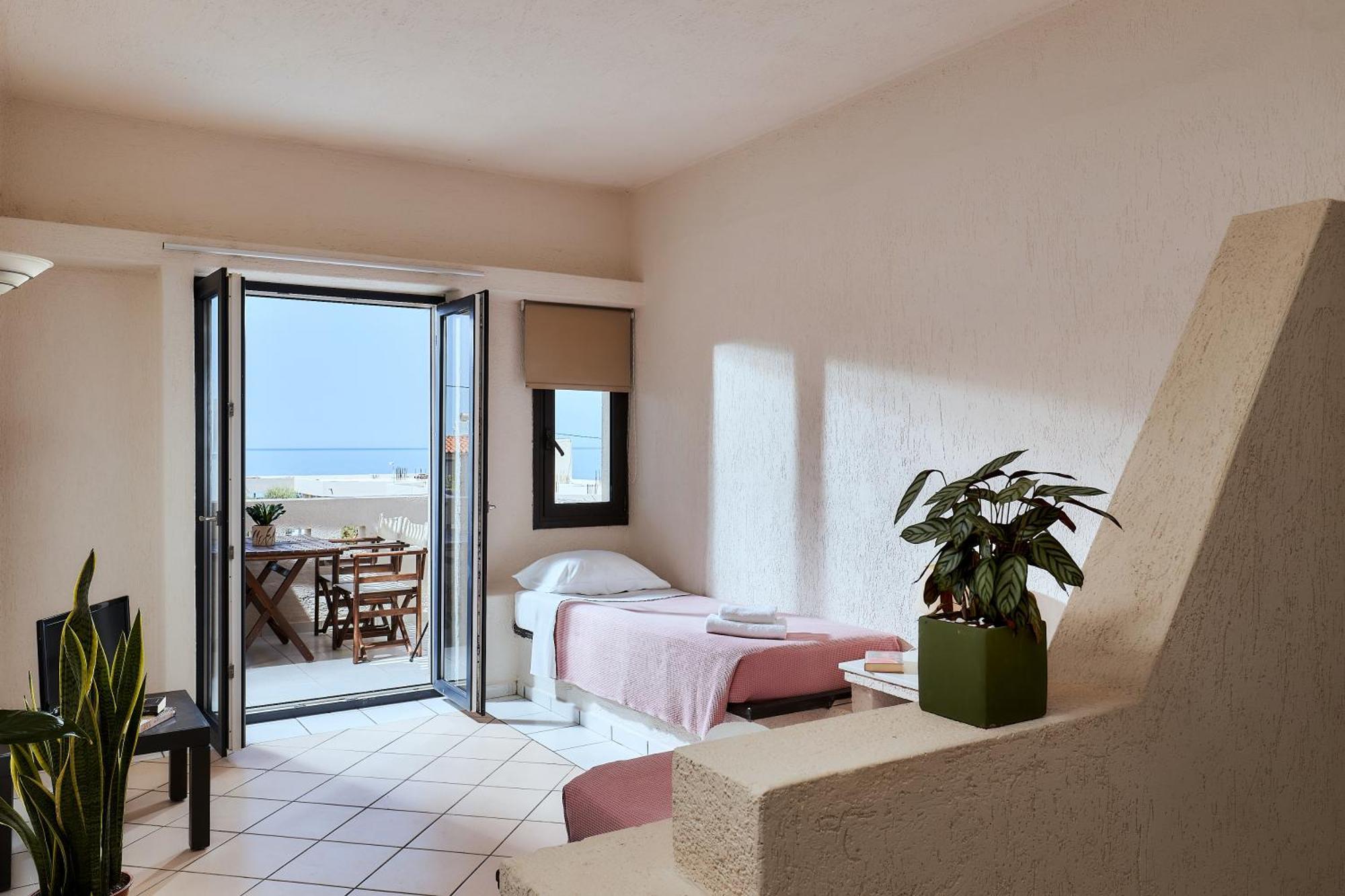 Creteco Hotel & Suites Gournes Gouvon Екстер'єр фото