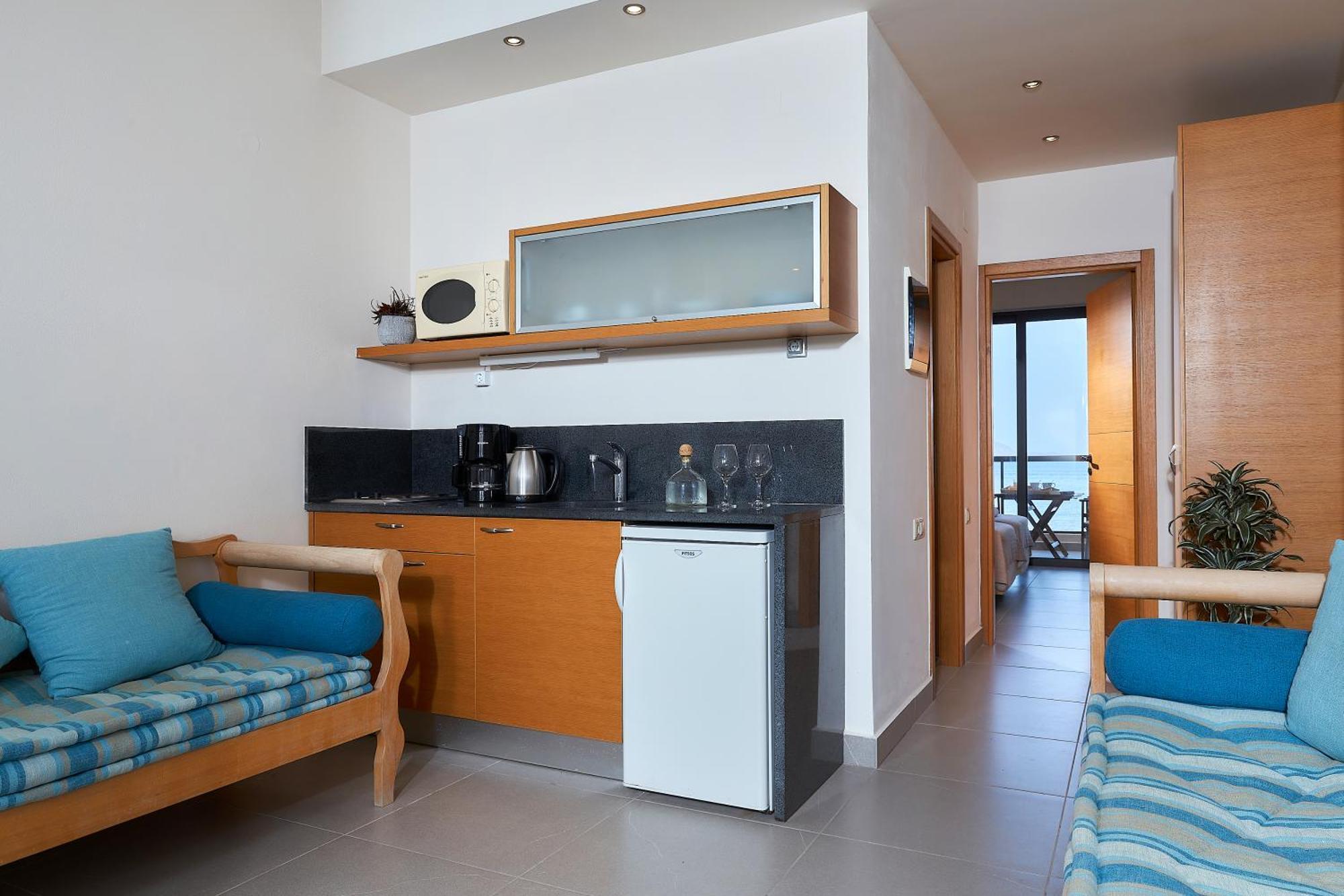 Creteco Hotel & Suites Gournes Gouvon Екстер'єр фото