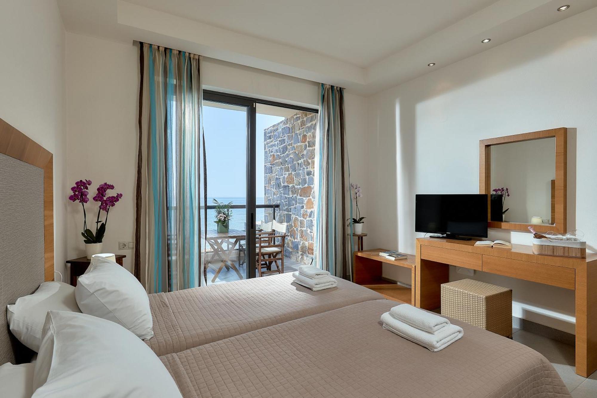 Creteco Hotel & Suites Gournes Gouvon Екстер'єр фото